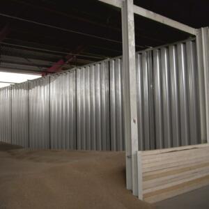 Plank bulkhead
