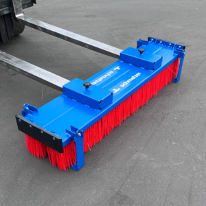 Push brooms for forklift tines
